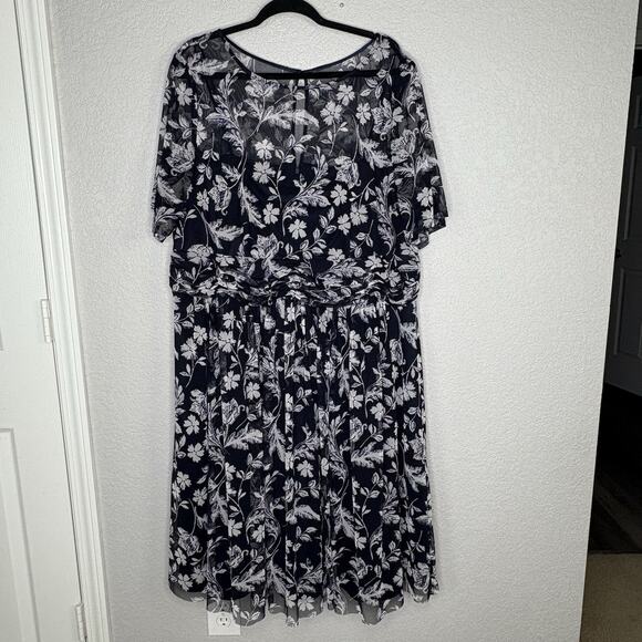 Jessica Howard Size 24W Midi Fit And Flare Dress Navy Floral Feminine Romantic - Picture 2 of 6